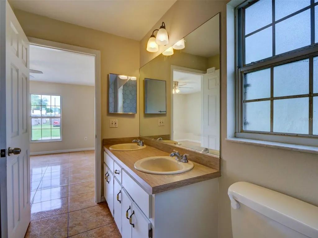 806 Illinois Avenue St Cloud FL 34771