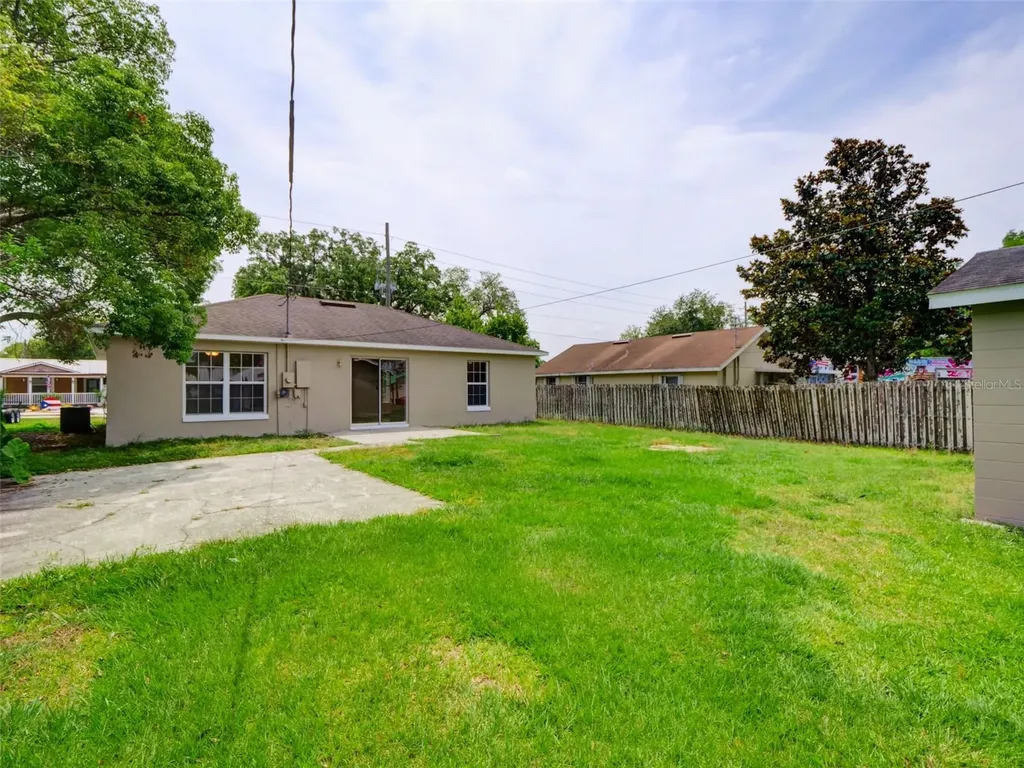 806 Illinois Avenue St Cloud FL 34771
