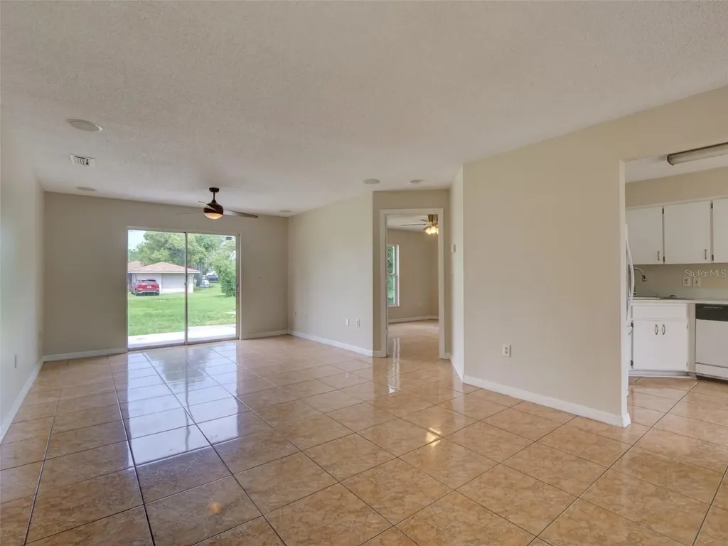 806 Illinois Avenue St Cloud FL 34771