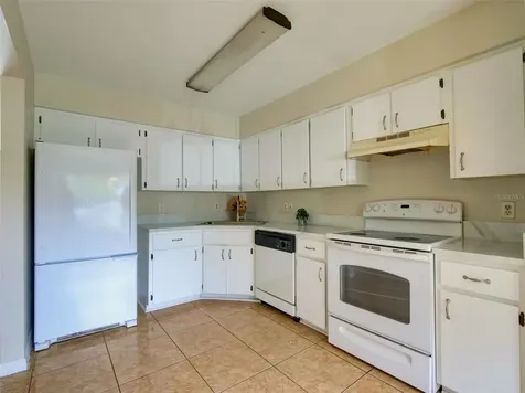 806 Illinois Avenue St Cloud FL 34771