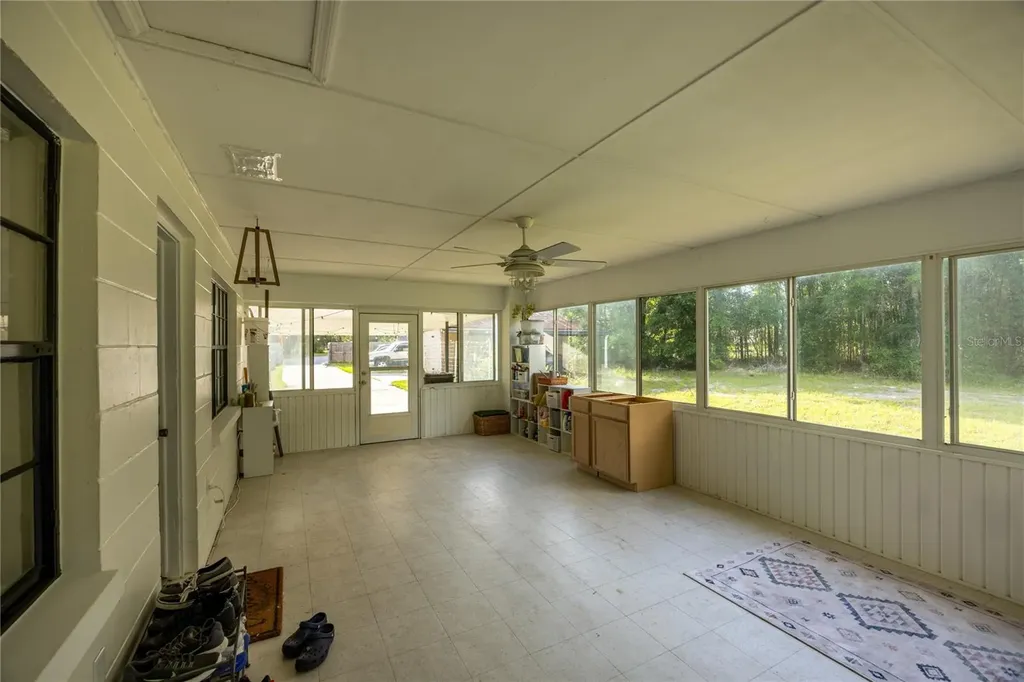 7803 SE Us Highway 301 Hawthorne FL 32640