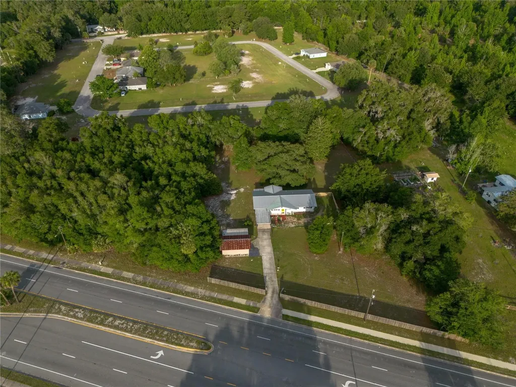 7803 SE Us Highway 301 Hawthorne FL 32640