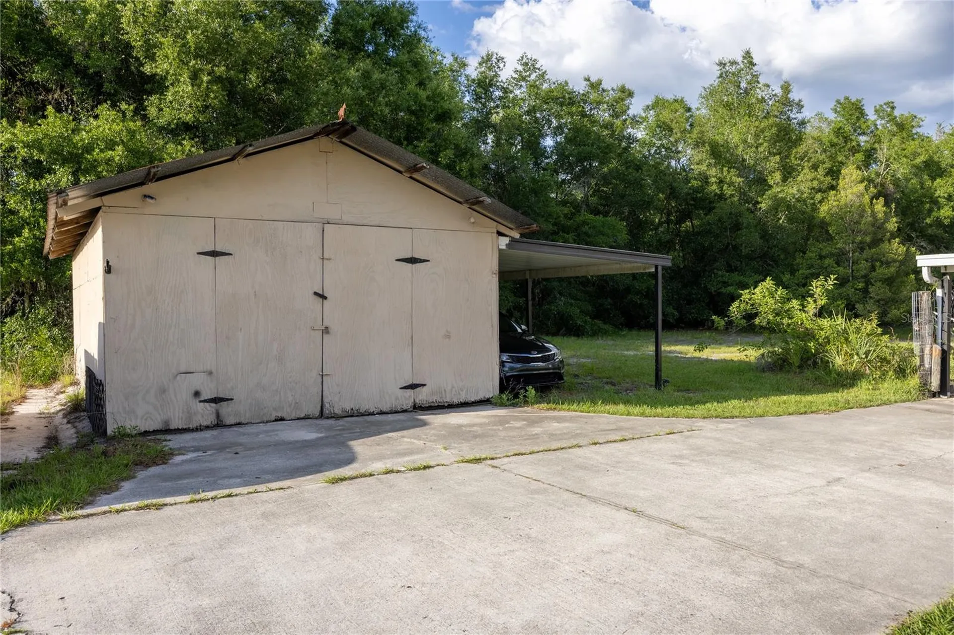 7803 SE Us Highway 301 Hawthorne FL 32640