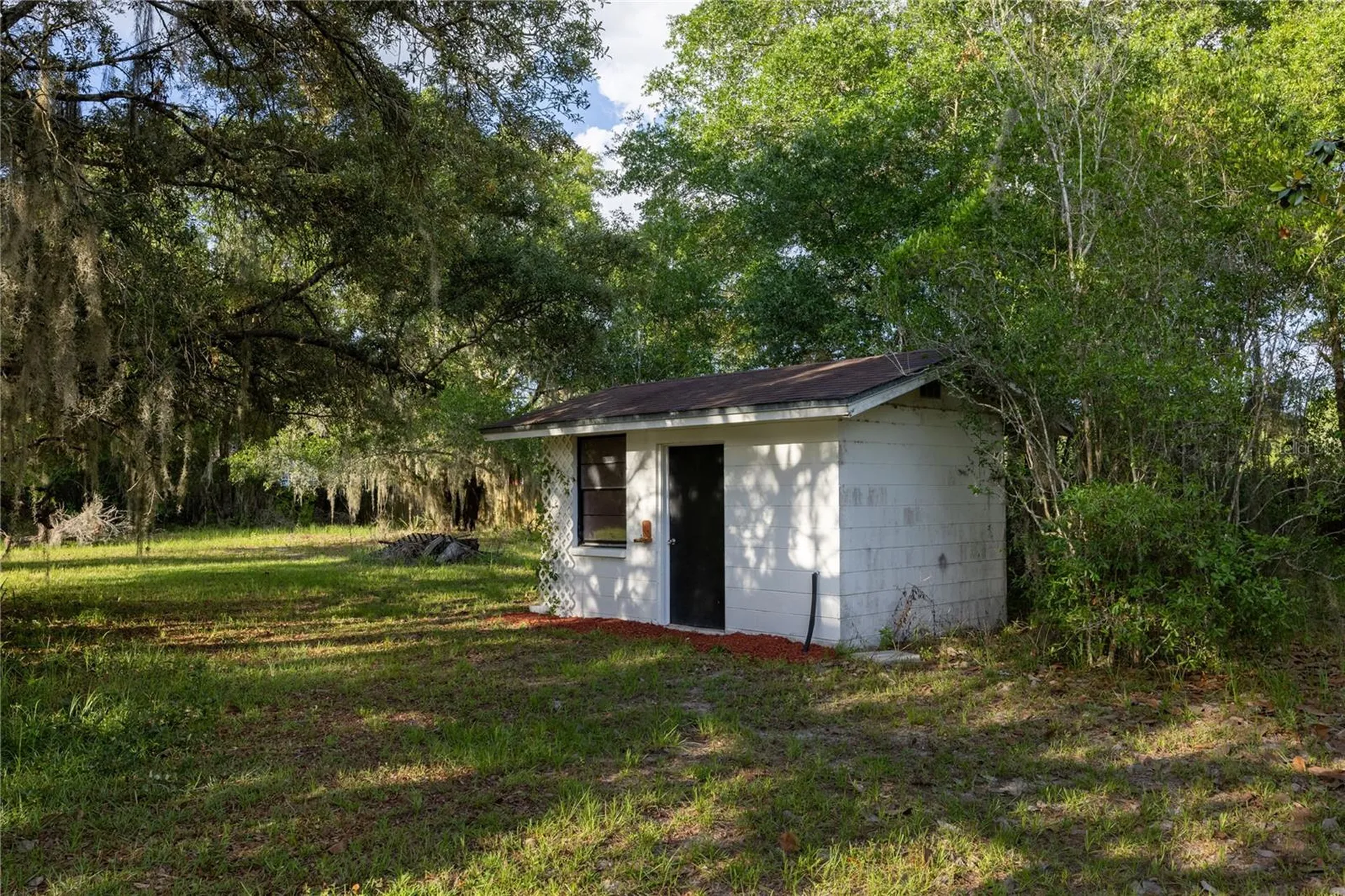 7803 SE Us Highway 301 Hawthorne FL 32640