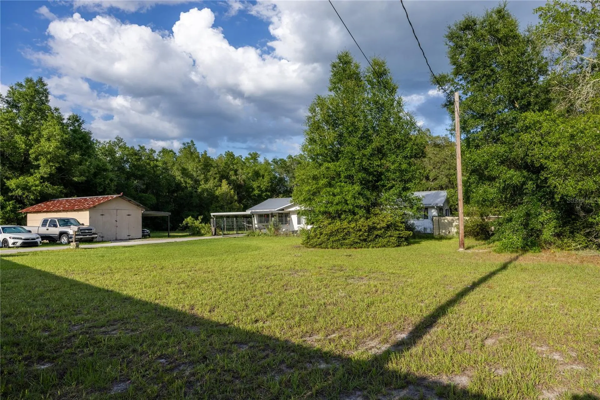 7803 SE Us Highway 301 Hawthorne FL 32640