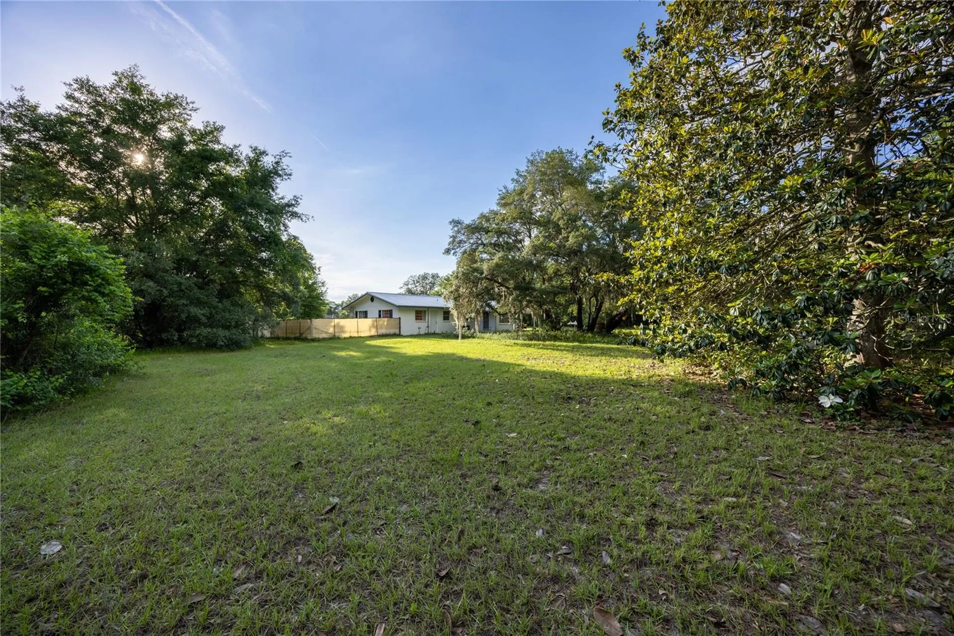 7803 SE Us Highway 301 Hawthorne FL 32640
