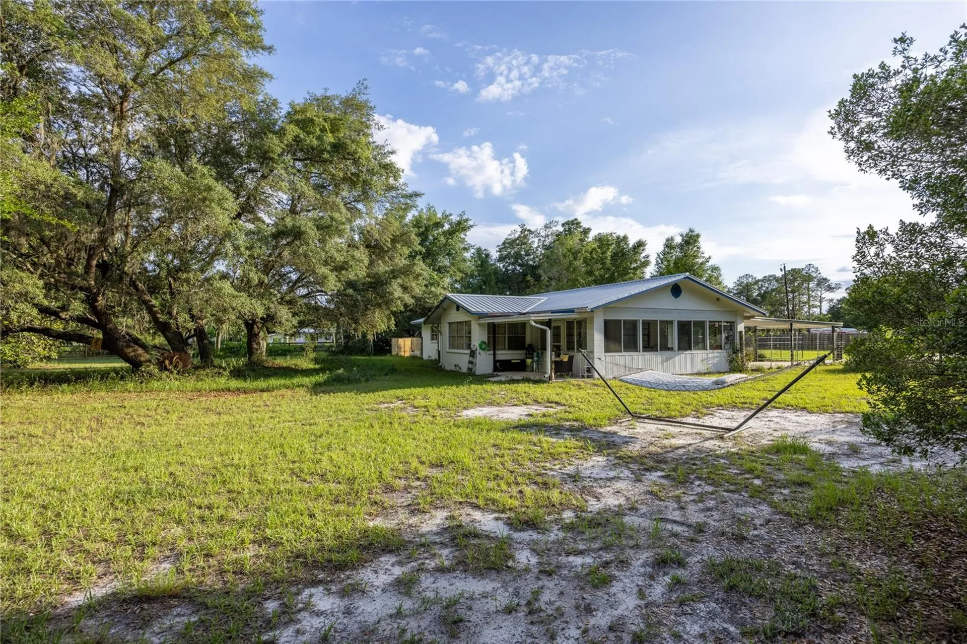7803 SE Us Highway 301 Hawthorne FL 32640