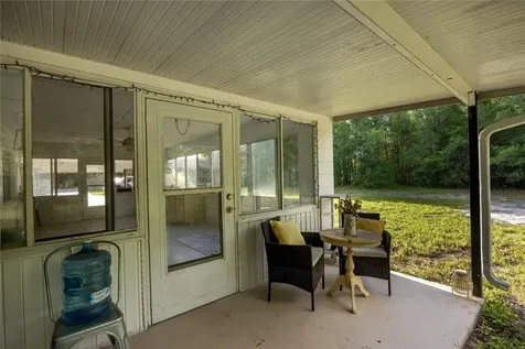 7803 SE Us Highway 301 Hawthorne FL 32640