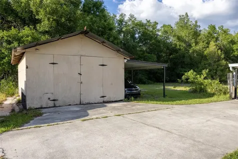 7803 SE Us Highway 301 Hawthorne FL 32640