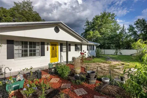 7803 SE Us Highway 301 Hawthorne FL 32640