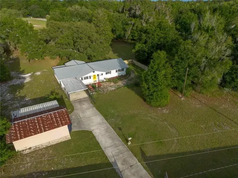 7803 SE Us Highway 301 Hawthorne FL 32640