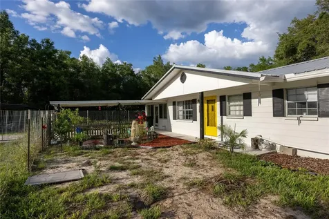 7803 SE Us Highway 301 Hawthorne FL 32640