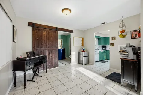 7803 SE Us Highway 301 Hawthorne FL 32640