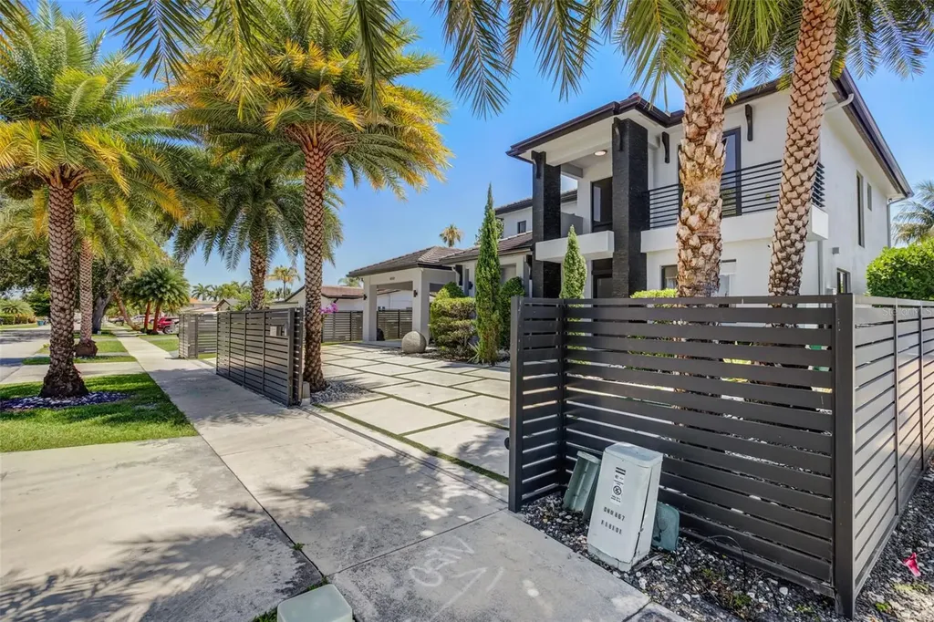 18101 NW 85th Avenue Hialeah FL 33015