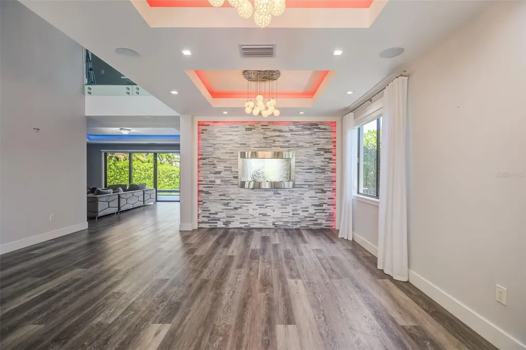 18101 NW 85th Avenue Hialeah FL 33015