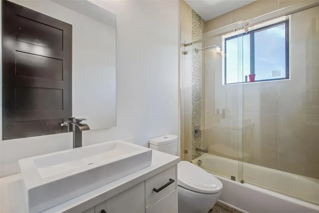 18101 NW 85th Avenue Hialeah FL 33015