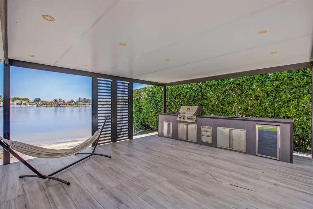 18101 NW 85th Avenue Hialeah FL 33015