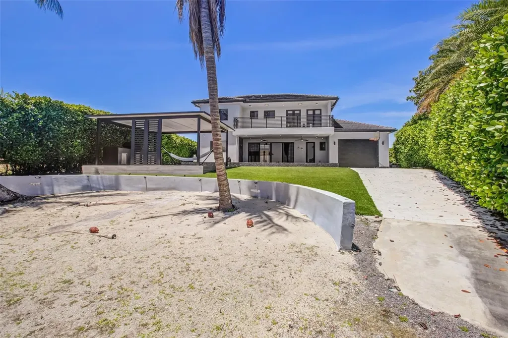 18101 NW 85th Avenue Hialeah FL 33015