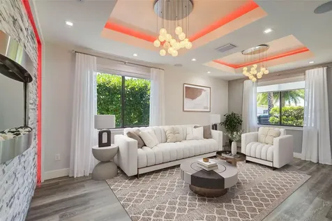 18101 NW 85th Avenue Hialeah FL 33015