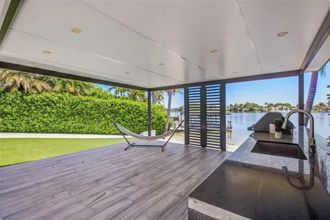 18101 NW 85th Avenue Hialeah FL 33015