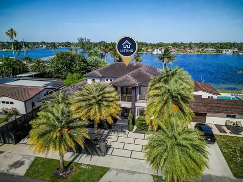18101 NW 85th Avenue Hialeah FL 33015