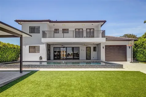 18101 NW 85th Avenue Hialeah FL 33015