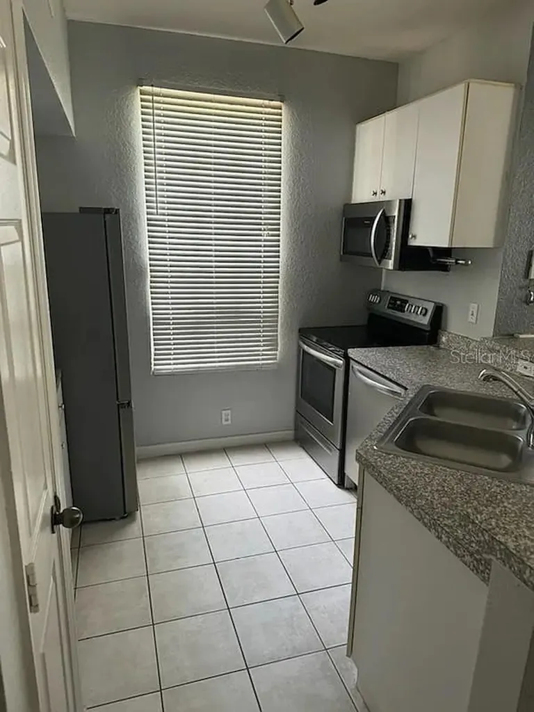 6392 Raleigh Street Orlando FL 32835