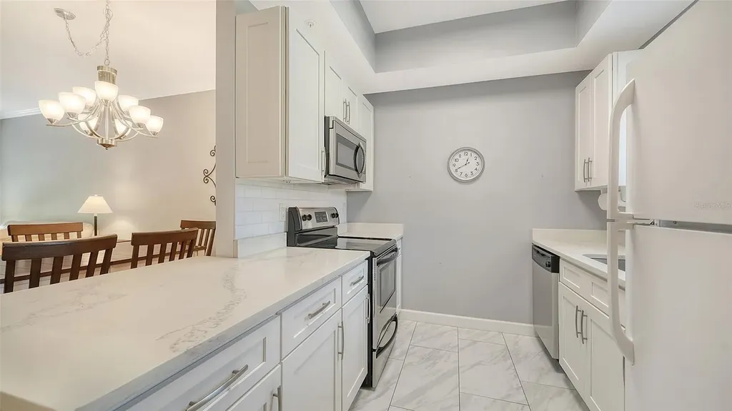 8355 Glenrose Way Sarasota FL 34238