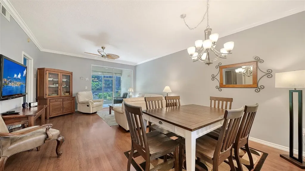 8355 Glenrose Way Sarasota FL 34238