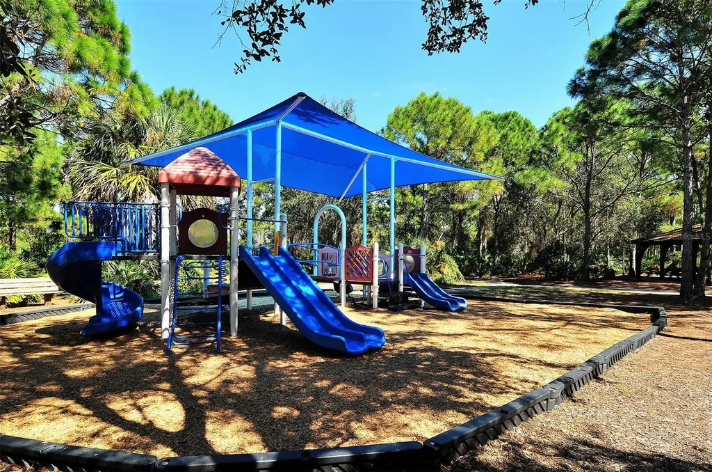 8355 Glenrose Way Sarasota FL 34238