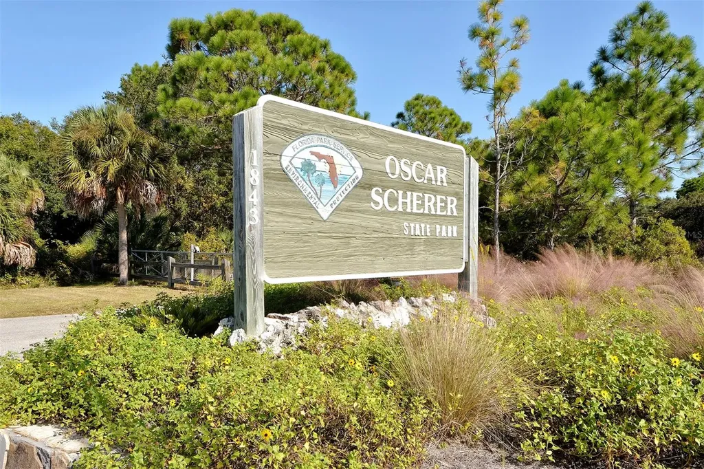 8355 Glenrose Way Sarasota FL 34238