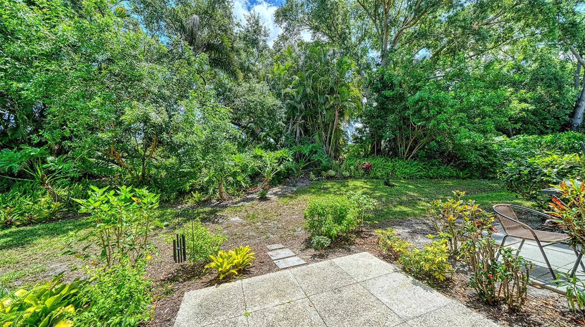 8355 Glenrose Way Sarasota FL 34238
