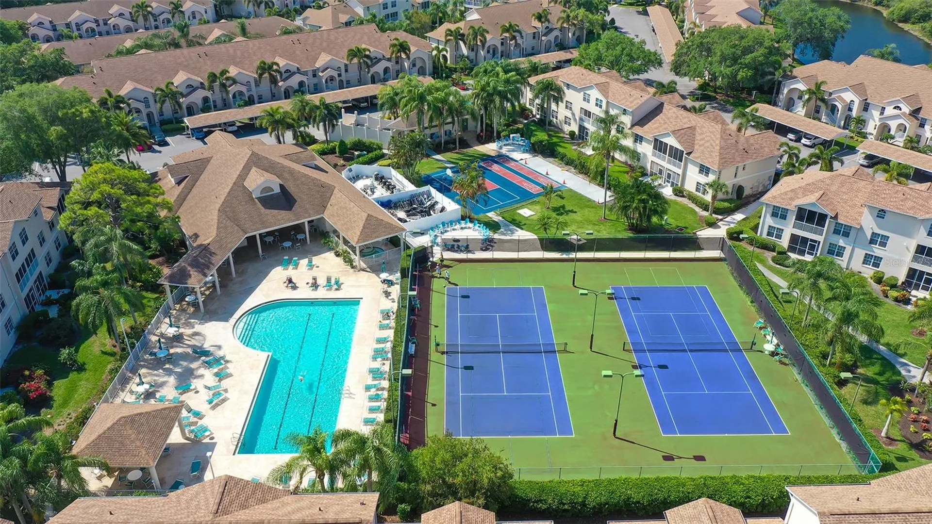 8355 Glenrose Way Sarasota FL 34238