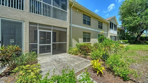 8355 Glenrose Way Sarasota FL 34238