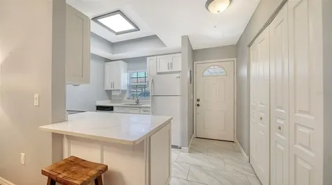 8355 Glenrose Way Sarasota FL 34238