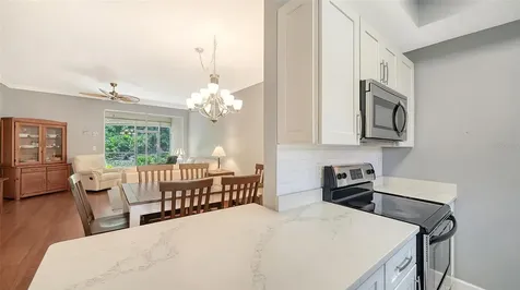 8355 Glenrose Way Sarasota FL 34238