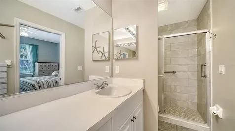 8355 Glenrose Way Sarasota FL 34238