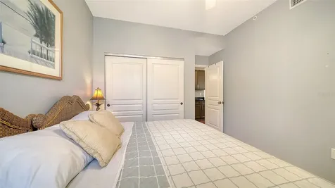 8355 Glenrose Way Sarasota FL 34238