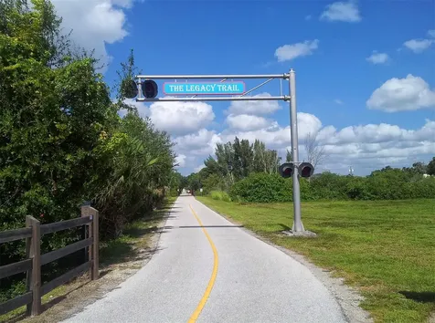 8355 Glenrose Way Sarasota FL 34238
