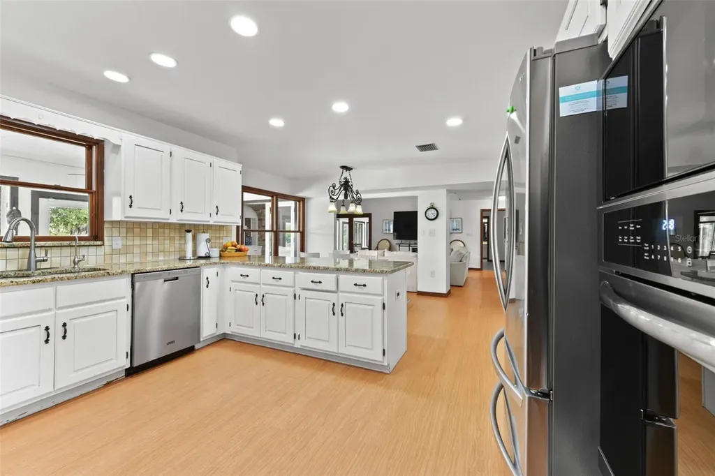 5750 Oak Hollow Lane Oviedo FL 32765