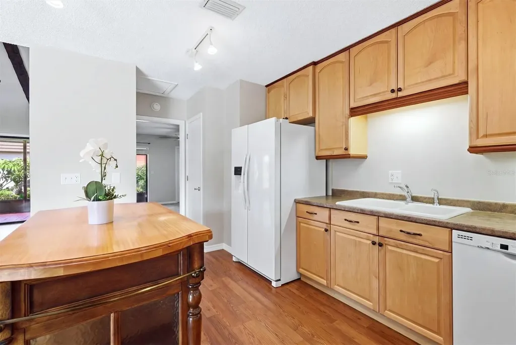 6628 Draw Lane Sarasota FL 34238