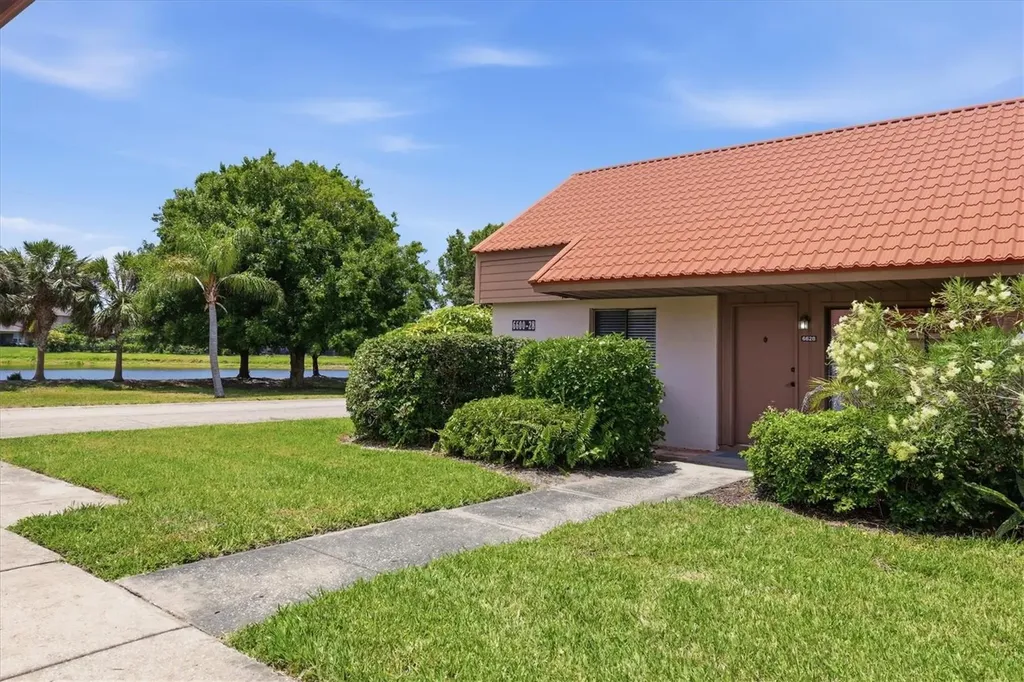 6628 Draw Lane Sarasota FL 34238