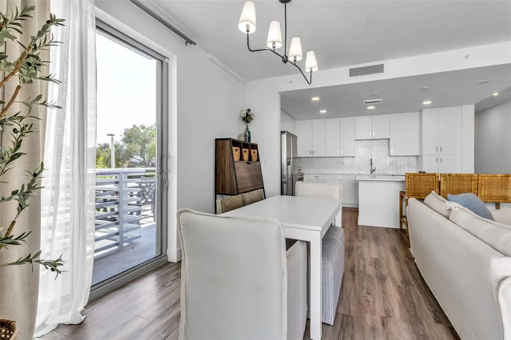 1703 N Tamiami Trail Sarasota FL 34234