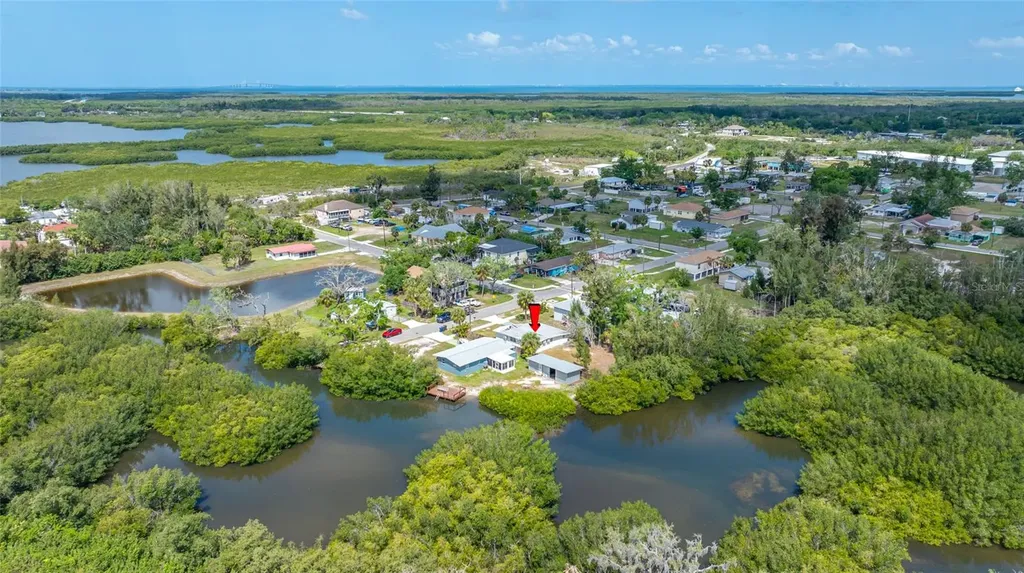 6908 11th Avenue E Palmetto FL 34221