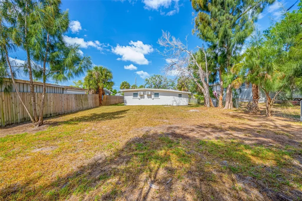 6908 11th Avenue E Palmetto FL 34221