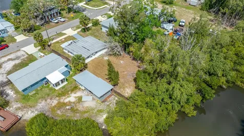 6908 11th Avenue E Palmetto FL 34221