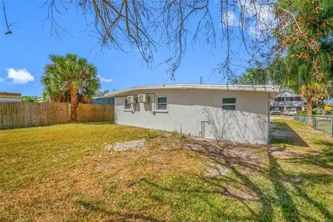 6908 11th Avenue E Palmetto FL 34221