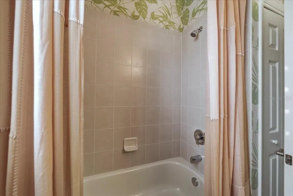 4109 66th Terrace E Sarasota FL 34243