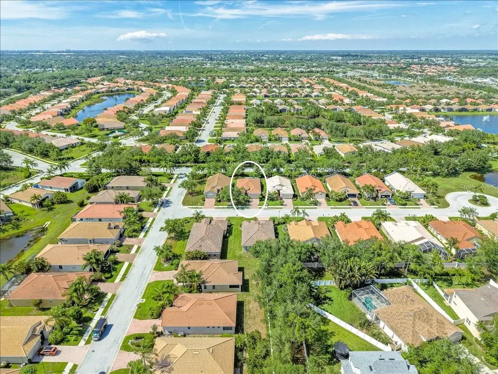 4109 66th Terrace E Sarasota FL 34243