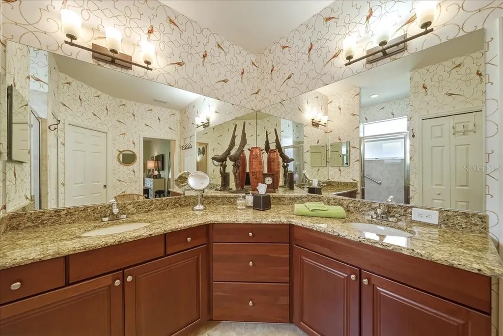 4109 66th Terrace E Sarasota FL 34243
